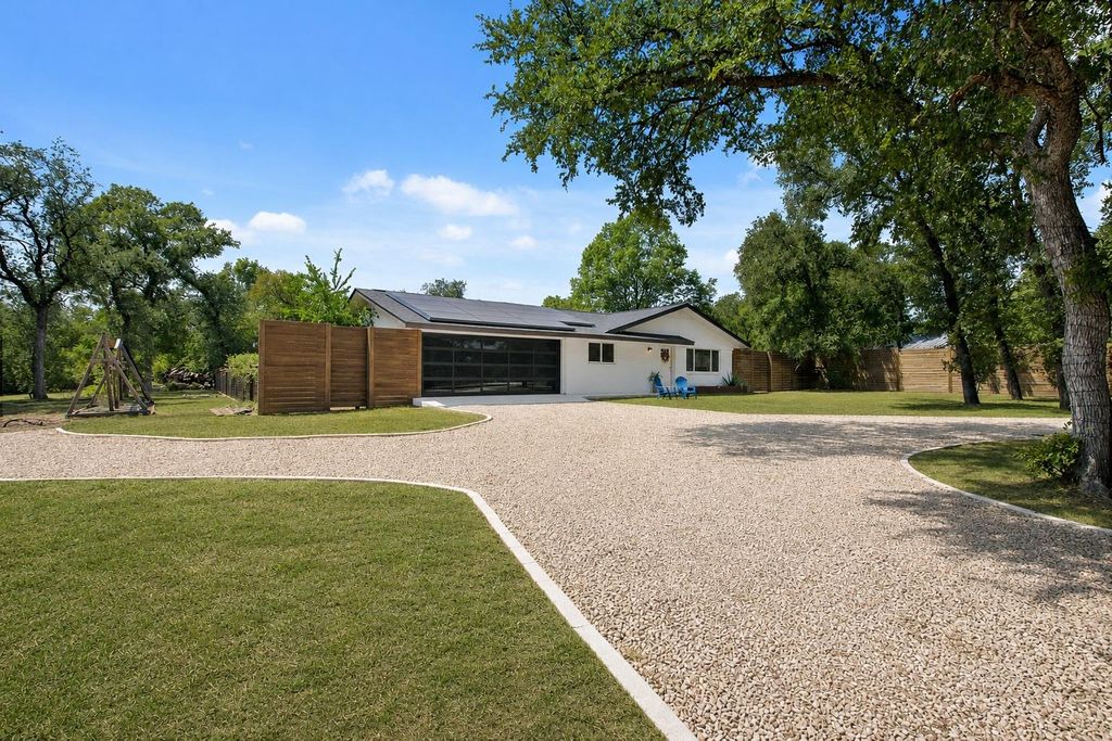 9110 Chisholm LN, Austin, TX 78748