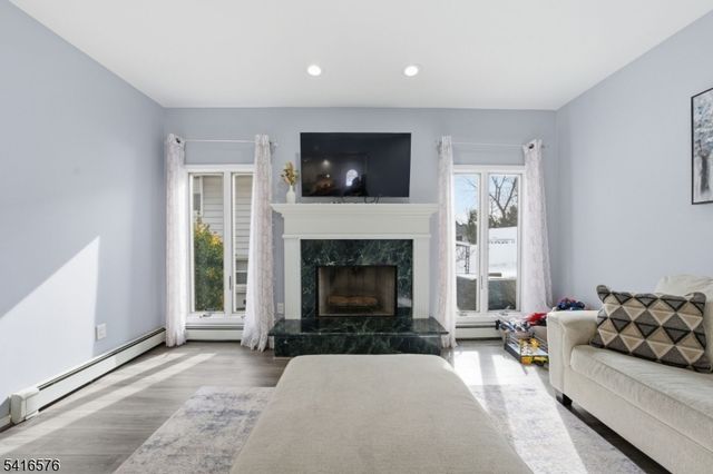 270 Baldwin Ave, Hasbrouck Heights Boro, NJ 07604