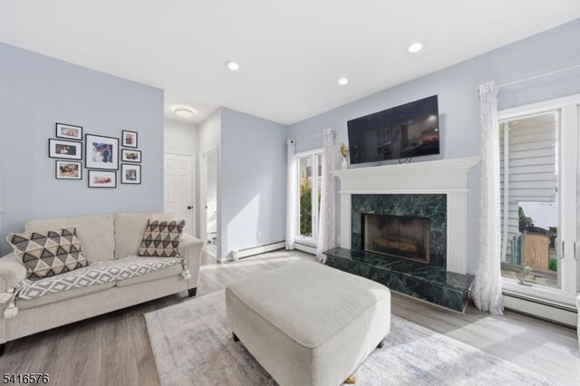 270 Baldwin Ave, Hasbrouck Heights Boro, NJ 07604