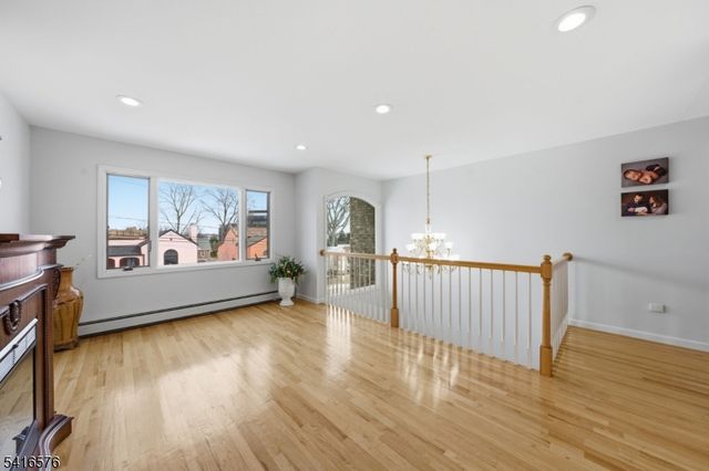 270 Baldwin Ave, Hasbrouck Heights Boro, NJ 07604