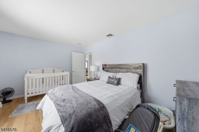 270 Baldwin Ave, Hasbrouck Heights Boro, NJ 07604