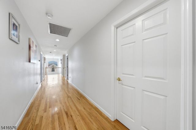 270 Baldwin Ave, Hasbrouck Heights Boro, NJ 07604