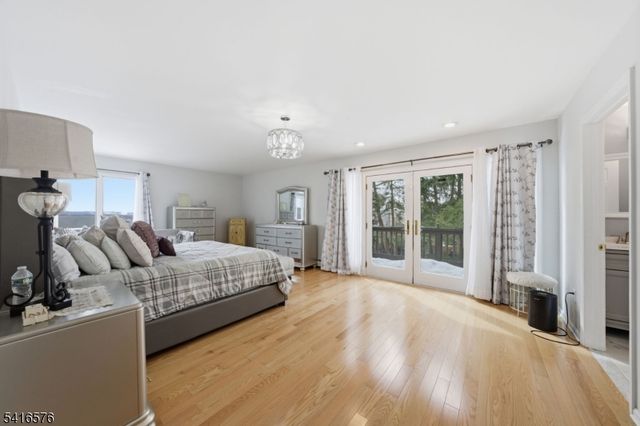 270 Baldwin Ave, Hasbrouck Heights Boro, NJ 07604