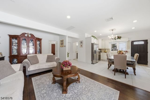 270 Baldwin Ave, Hasbrouck Heights Boro, NJ 07604