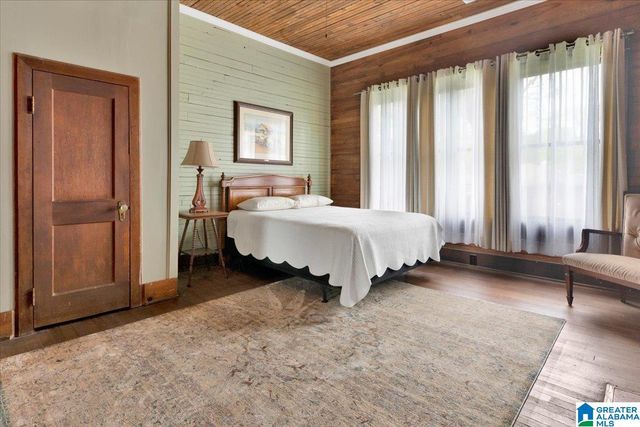 2010 HIGH SCHOOL ROAD, Hueytown, AL 35023