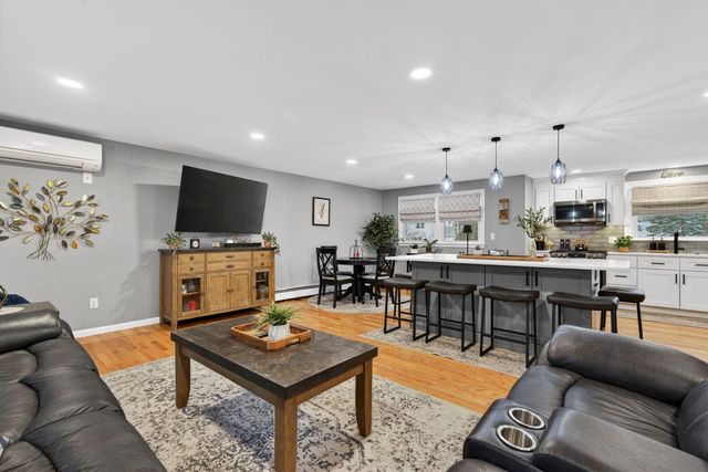 42 Marianna Road, Salem, NH 03079