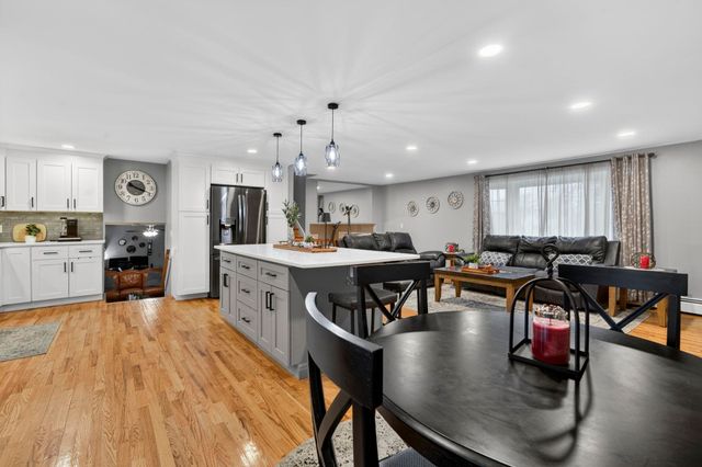 42 Marianna Road, Salem, NH 03079