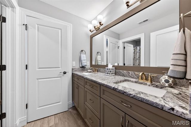 409 Peeke Avenue, Kirkwood, MO 63122