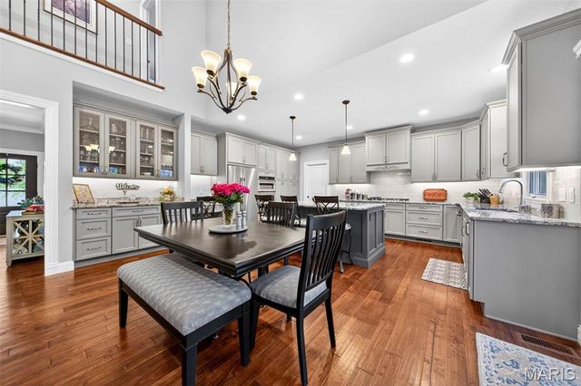 409 Peeke Avenue, Kirkwood, MO 63122