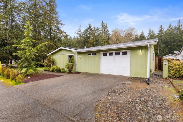1919 SE Richmond Lane, Port Orchard, WA 98367