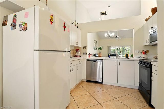 6283 Shadowood CIR, Naples, FL 34112