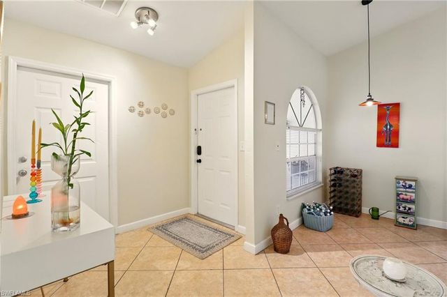 6283 Shadowood CIR, Naples, FL 34112