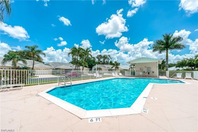 6283 Shadowood CIR, Naples, FL 34112