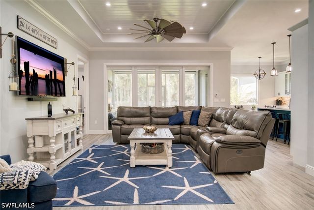 510 10th AVE NW, Naples, FL 34120