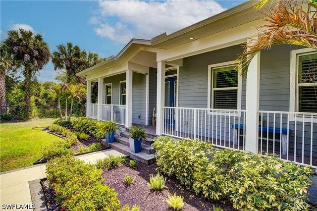 510 10th AVE NW, Naples, FL 34120