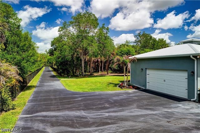 510 10th AVE NW, Naples, FL 34120