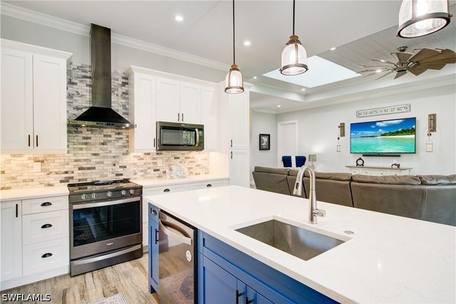 510 10th AVE NW, Naples, FL 34120