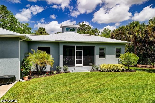 510 10th AVE NW, Naples, FL 34120