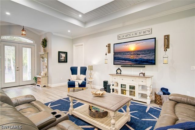 510 10th AVE NW, Naples, FL 34120