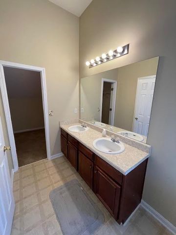 4202 Fortune Point, Atlanta, GA 30349