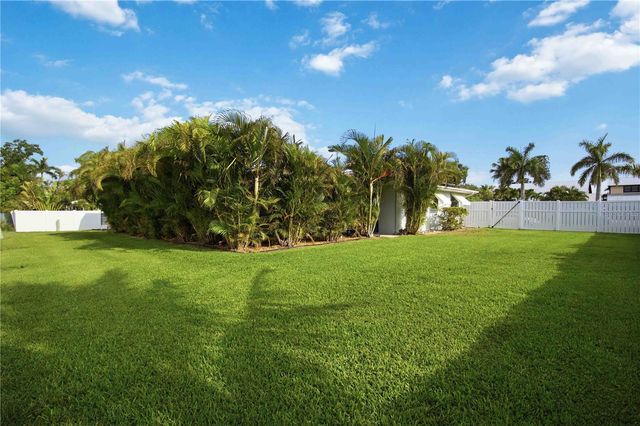 8003 19TH AVENUE DRIVE W, Bradenton, FL 34209