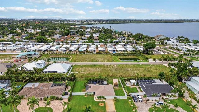 8003 19TH AVENUE DRIVE W, Bradenton, FL 34209