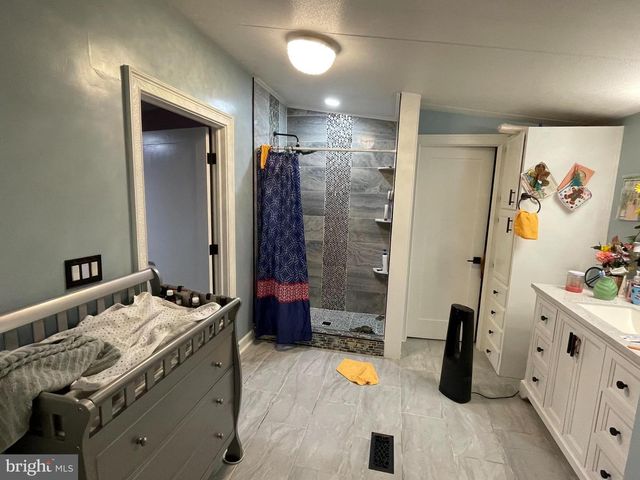 146 PATUXENT MOBILE EST, Lothian, MD 20711