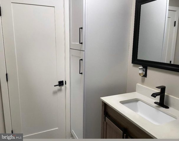 146 PATUXENT MOBILE EST, Lothian, MD 20711