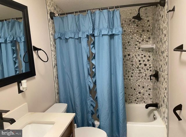 146 PATUXENT MOBILE EST, Lothian, MD 20711