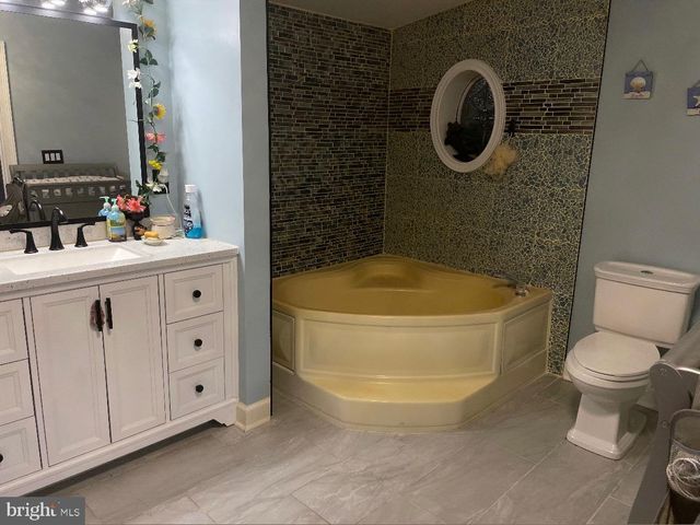 146 PATUXENT MOBILE EST, Lothian, MD 20711