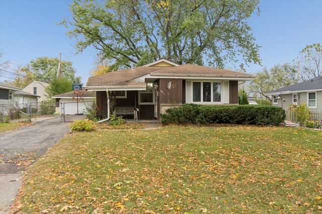 4611 W Kiley AVENUE, Milwaukee, WI 53223