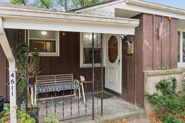 4611 W Kiley AVENUE, Milwaukee, WI 53223