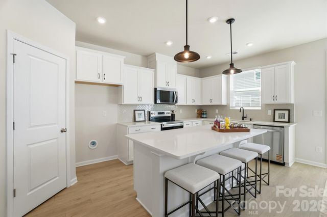 7005 Cerris Drive, Charlotte, NC 28269