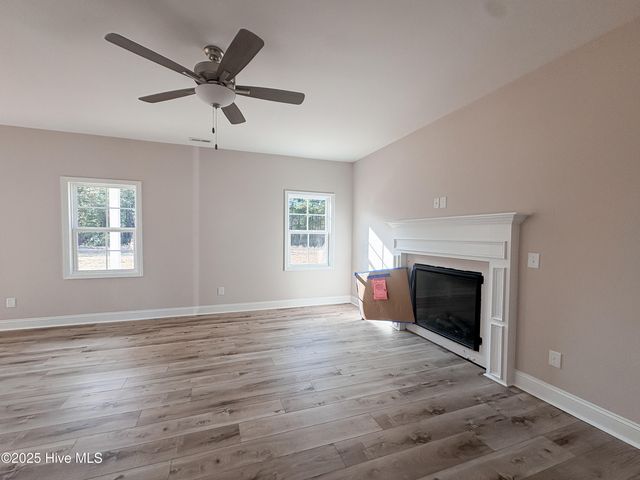 912 Wild Azalea Way, Hubert, NC 28539