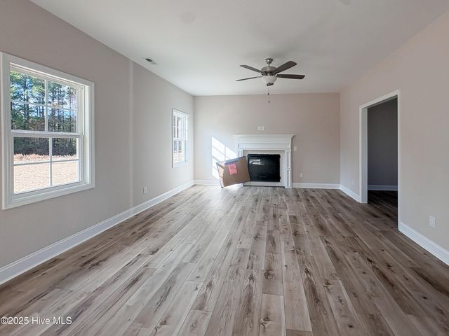 912 Wild Azalea Way, Hubert, NC 28539