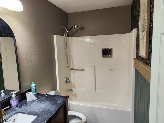 2508 NW 12th ST, Cape Coral, FL 33993