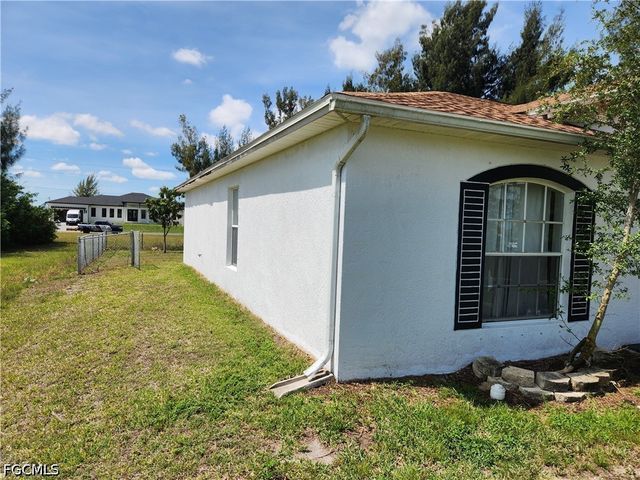 2508 NW 12th ST, Cape Coral, FL 33993