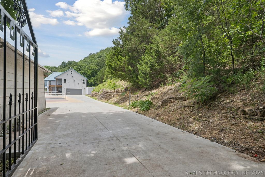 662 SE 4439 Loop, Salina, OK 74365
