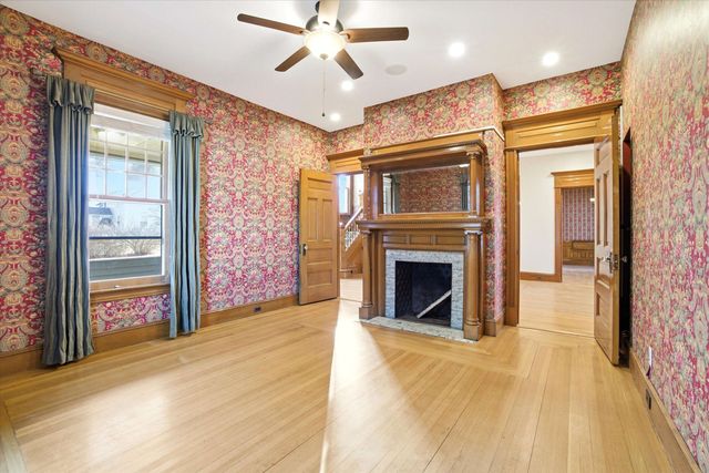 631 Lake Avenue, Manchester, NH 03103