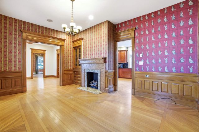 631 Lake Avenue, Manchester, NH 03103