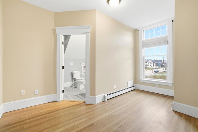 631 Lake Avenue, Manchester, NH 03103