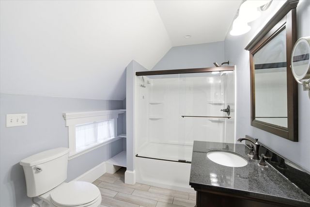 631 Lake Avenue, Manchester, NH 03103