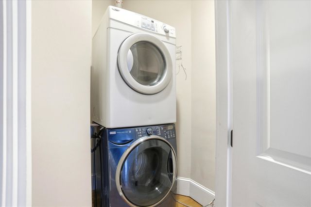 631 Lake Avenue, Manchester, NH 03103