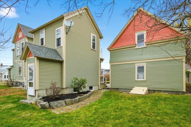 631 Lake Avenue, Manchester, NH 03103