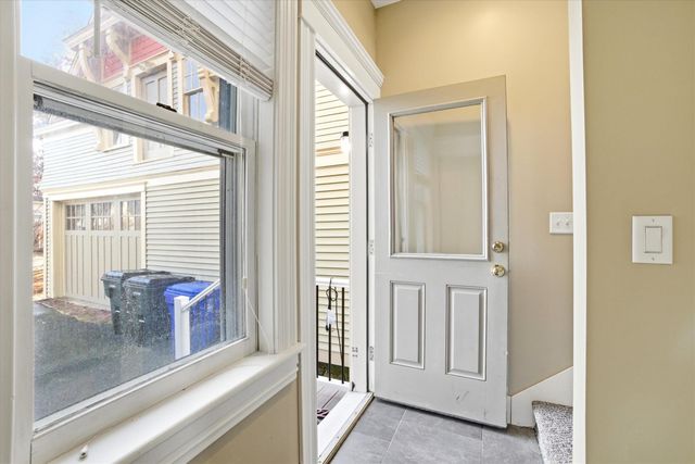 631 Lake Avenue, Manchester, NH 03103