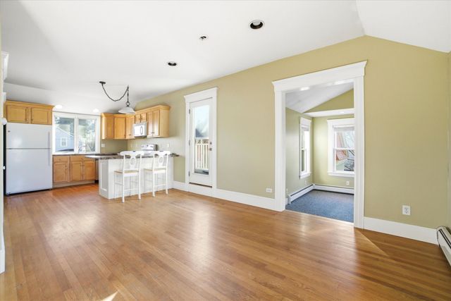 631 Lake Avenue, Manchester, NH 03103