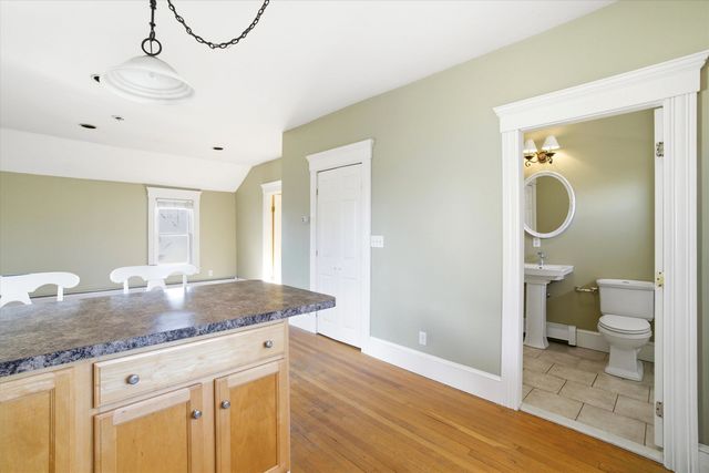 631 Lake Avenue, Manchester, NH 03103