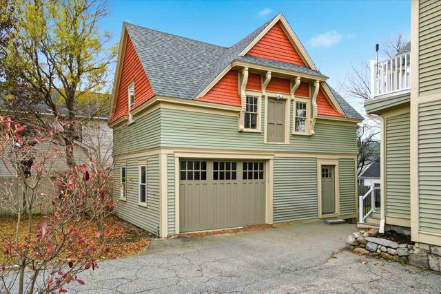 631 Lake Avenue, Manchester, NH 03103