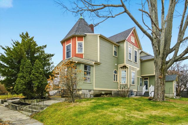 631 Lake Avenue, Manchester, NH 03103