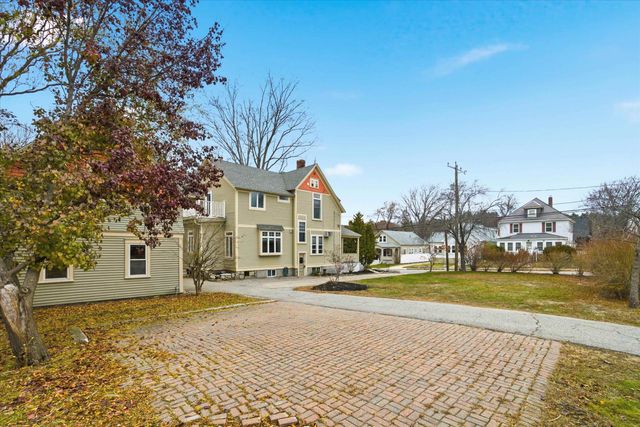 631 Lake Avenue, Manchester, NH 03103